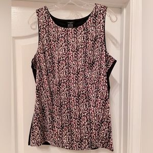 Ann Taylor sleeveless scoop neck polyester top size Large- burgundy pattern NWT